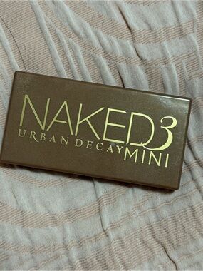 Urban Decay Naked3 Mini Eyeshadow Palette - Rose Taupe Case